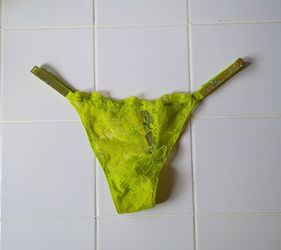 New Victoria Secret Panties thong Large rhinestones green lace