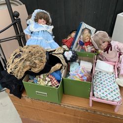  Vintage Dolls 