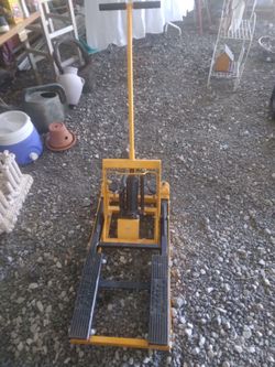 Yellow Hydraulic Floor Jack