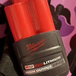 Milwaukee M12 High output 2.5ah battery