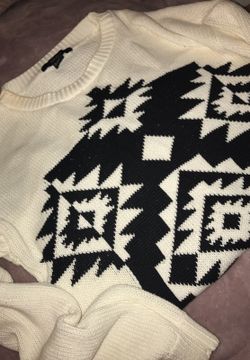 SWEATER