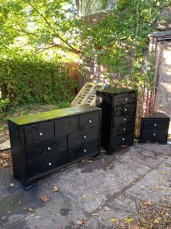 Black 3 piece dresser set