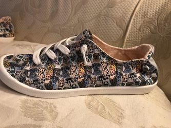 Bob’a from Sketchers women size 10