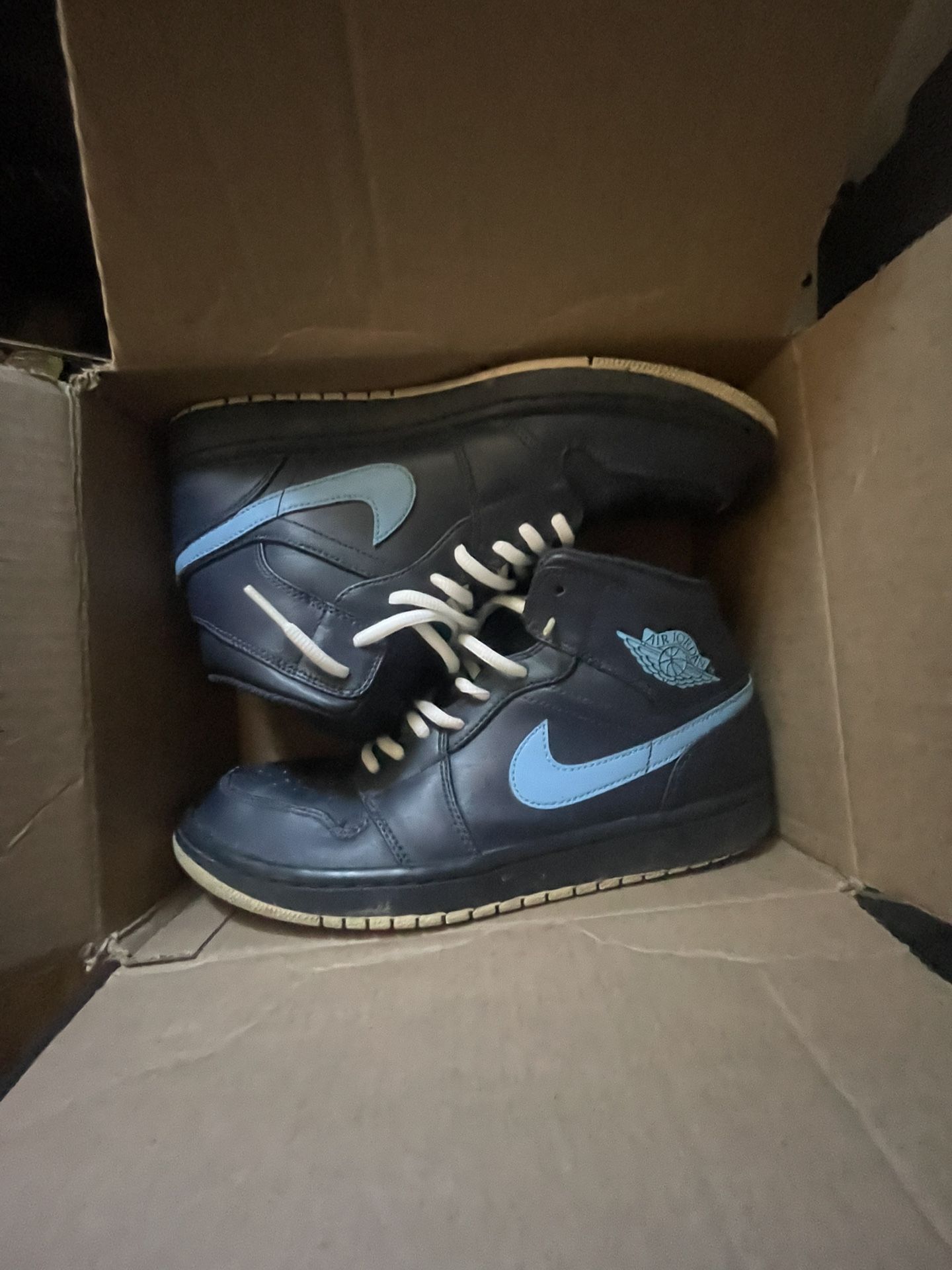 Jordan mid Nike High-Top Sneakers in Black and Blue