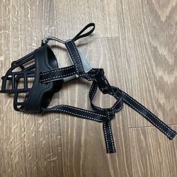 Dog Muzzle Size 4 New
