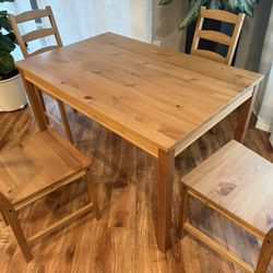 Solid Wood 5- Piece Dinning Set !!! 