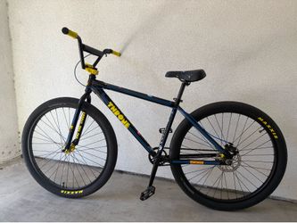 THRONE PAC-MAN GOON 29”