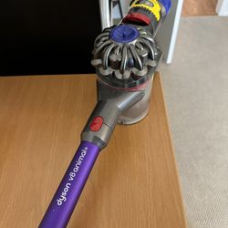 Dyson V8 Animal+ Cordless Vacuum