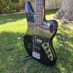 Fender Squier Vintage Modified Active Jaguar Bass