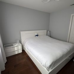 White Lacquer Bed 