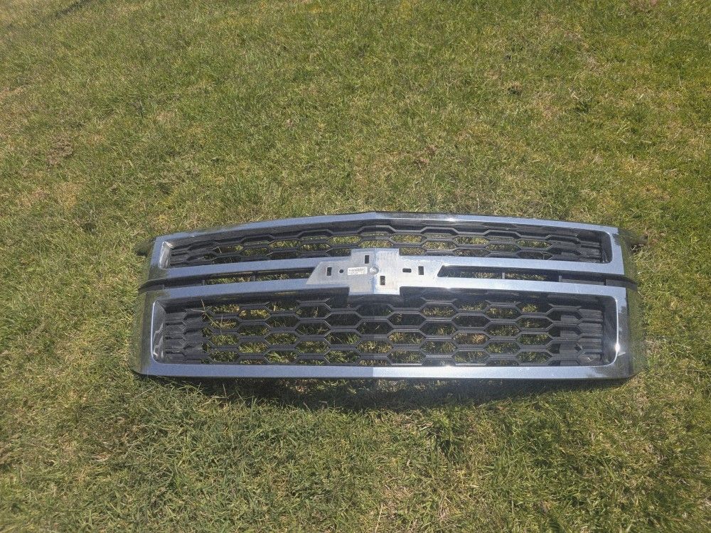2015-2020 Chevrolet Suburban/ Tahoe Grill