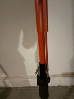 Grounding pole