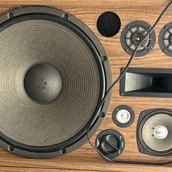 2 Kenwood K6060 Speakers 