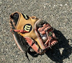 Wilson a 2K baseball glove