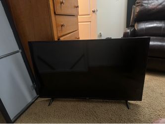 TCL 43in smart Tv w/ Remote