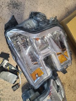 2017 FORD F150 OEM Headlights