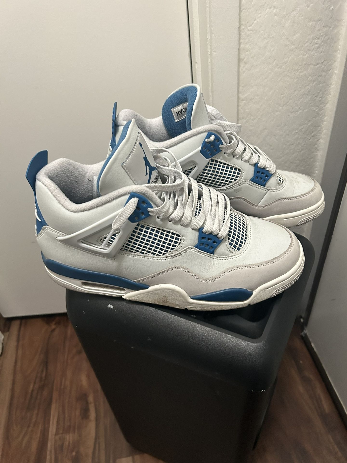 Jordan 4 Military Blue