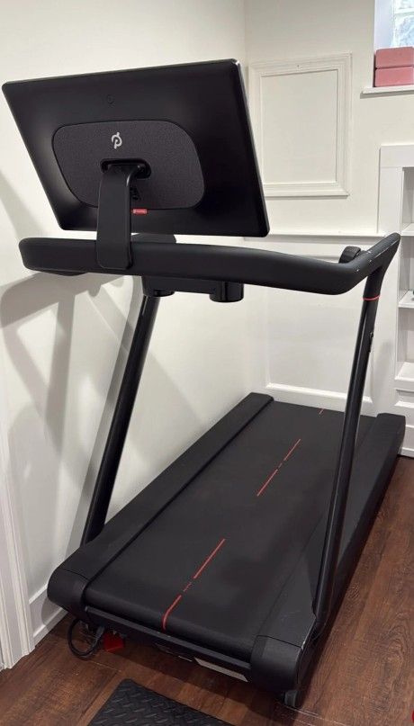 Peloton Tread
