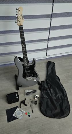 RVONE Electric Guitar with Kit and Base. (LIKE NEW).