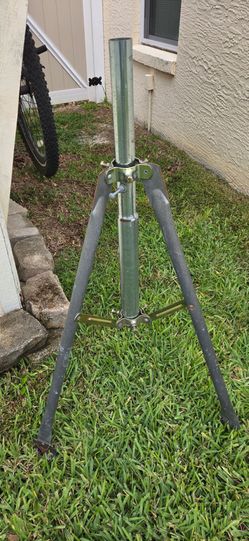 Tripod for antennas