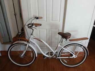Electra beach cruiser bike