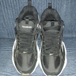 Reebok Women Tennis Shoes Snekers New