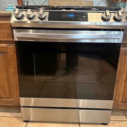 Samsung Gas Slide-In Range