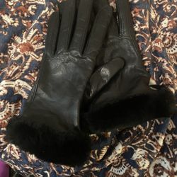 UGG Women’s Gloves