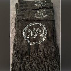 Mk Scarf N Gloves 