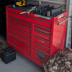 Mac Tool Box Red