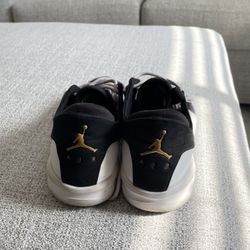 Jordan 7Y Black & White Tennis Shoes 