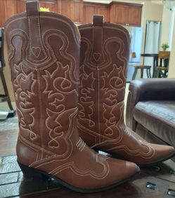 Forever 21 Brown Embroidered Western Cowboy Boots
