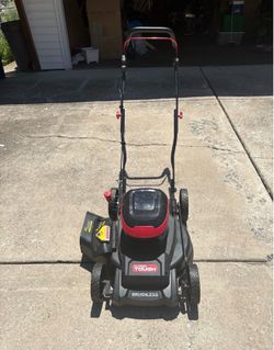 Cordless lawn mower