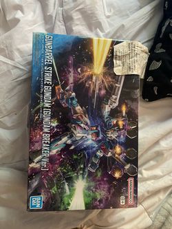 an Entry Grade (EG) 1/144 Gunbarrel Strike Gundam [Gundam Breaker Ver.] model kit