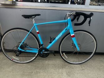 2017 Clubman Raleigh Carbon Road Bike