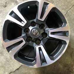 4 RIMS TOYOTA TRD STOCK SIZE 17 THEY FIT TACOMA SEQUOIA 4RUNNER SEQUOIA  GREAT CONDITION 9/10 