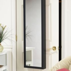 Wall/Door Mount Make-Up Amorie