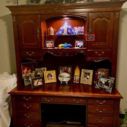 Mahogany Amish Desk Set With Credenza!