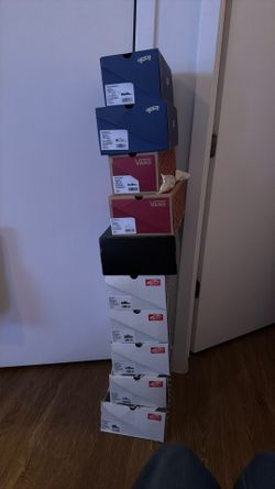 20$ NEW VANS AND ADIDAS