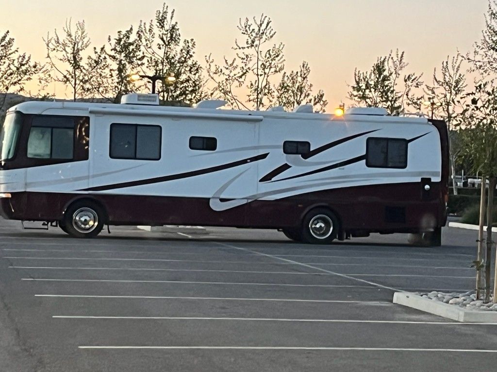 2001 Monaco Knight