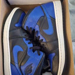 Air Jordan 1 Mid Black Hyper Royal Size 9 Men