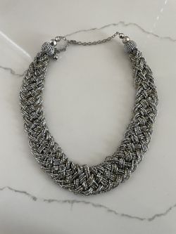 Necklace (silver tone)