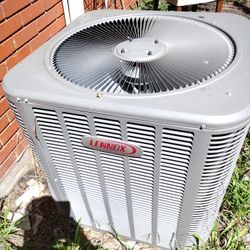 Lennox AC Unit Good Working Condition 