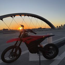 Throne Strike Shadow 60v 