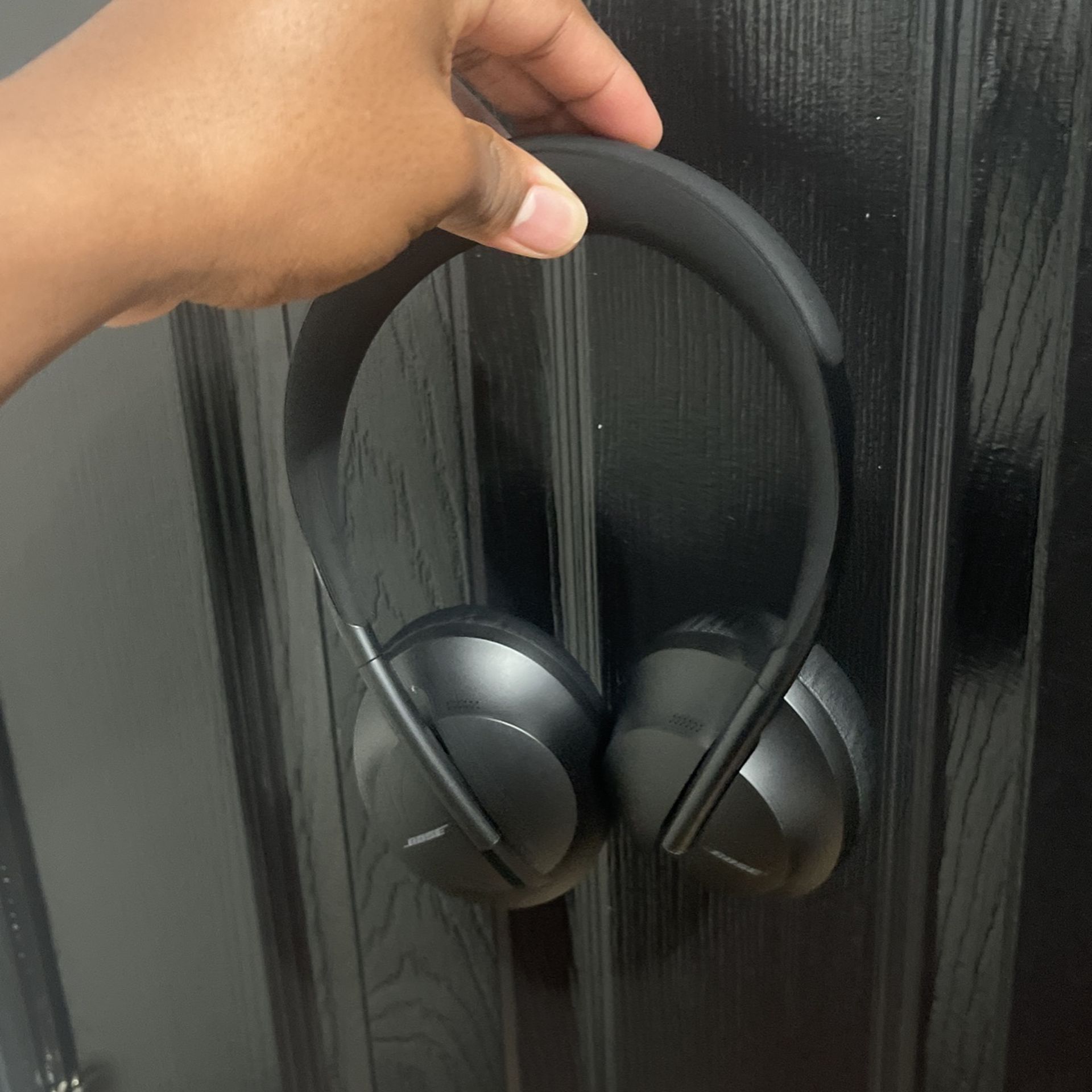 Bose Noise Cancelling Headphones 700