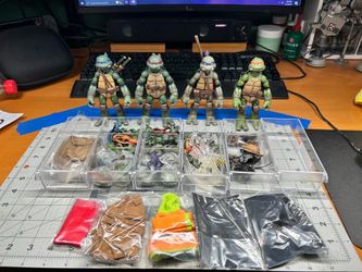 MEZCO TOYZ TMNT  One:12 Collective  (Opened/COMPLETE)