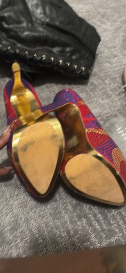 Red Blue gold pumps