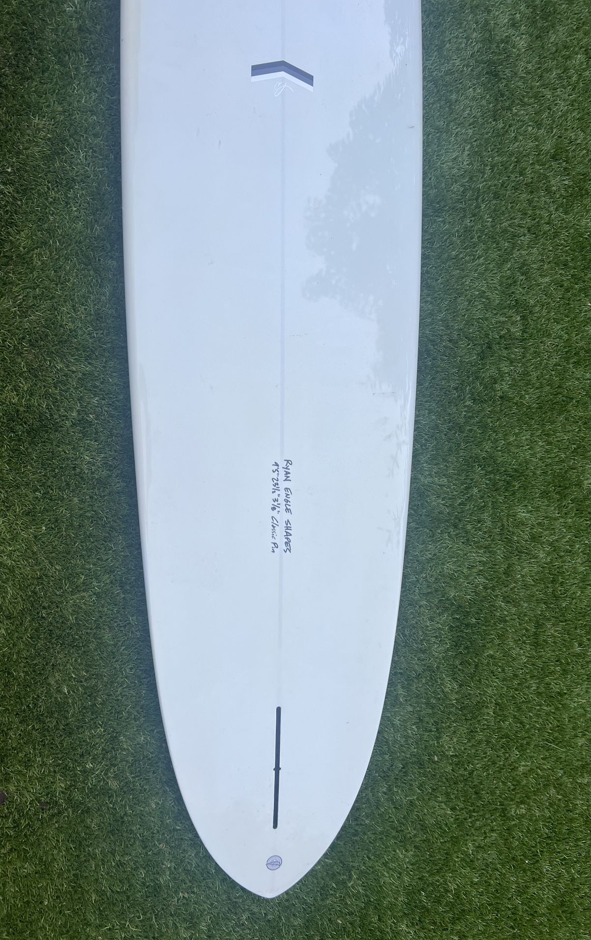 Single fin Longboard CJ Nelson 9'5" Classic Pin Model.