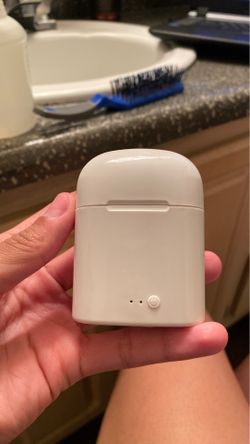 Earphones/airpods TW11