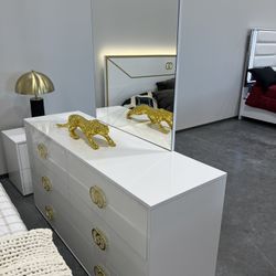 Cc Bedroom Set White Queen Or King New Box 